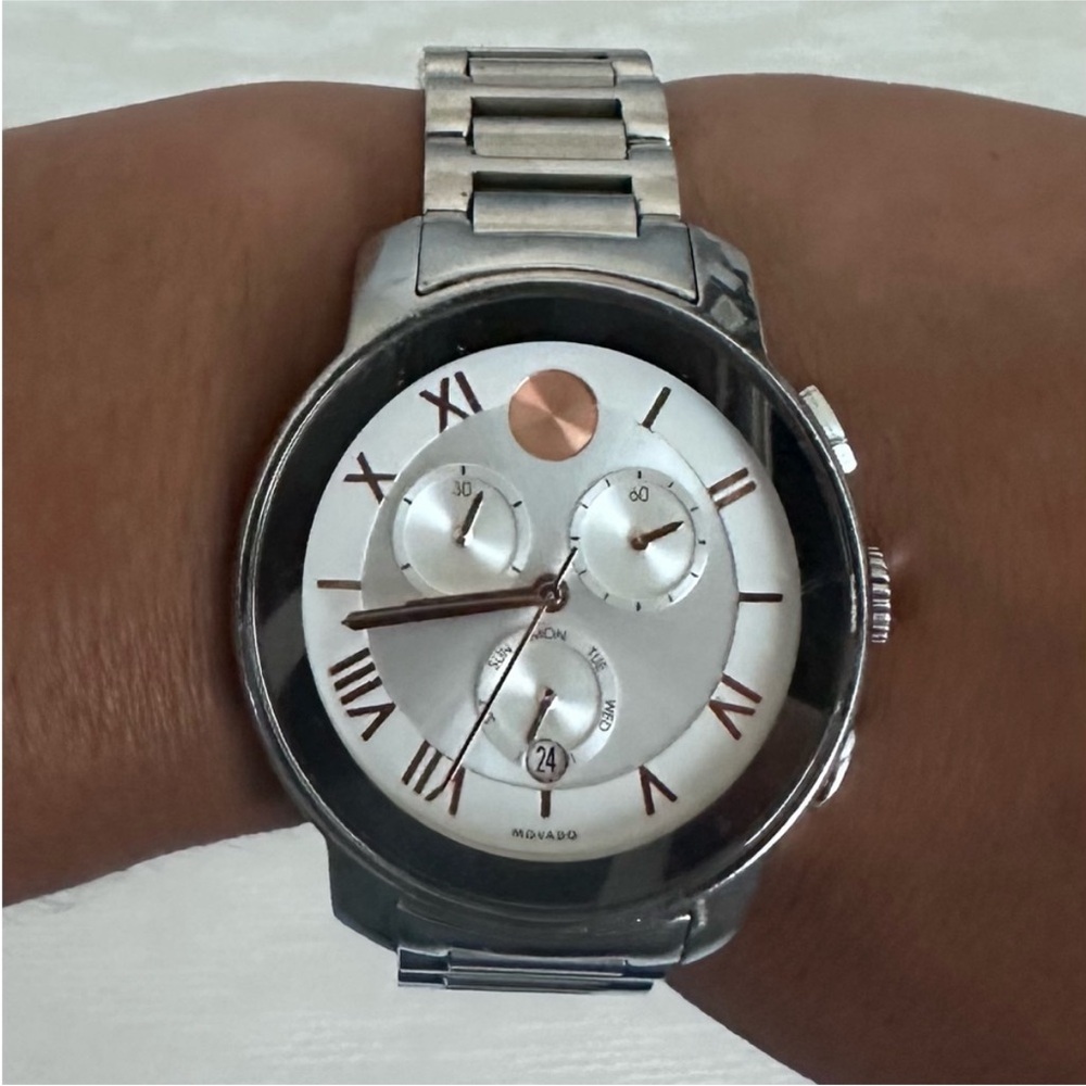 Movado Unisex Watch - Picture 2 of 3